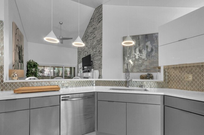 Building Photo - 204 Sea Oats Dr