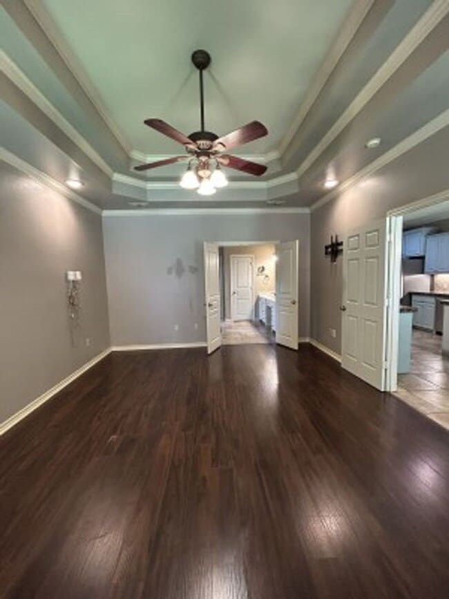 Building Photo - 617 Huntwick Ln