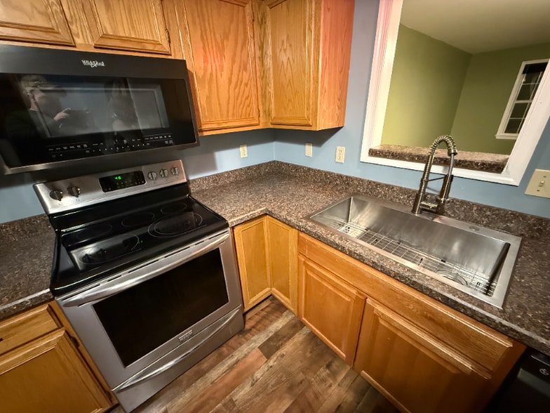 Building Photo - 62 Corriere Rd