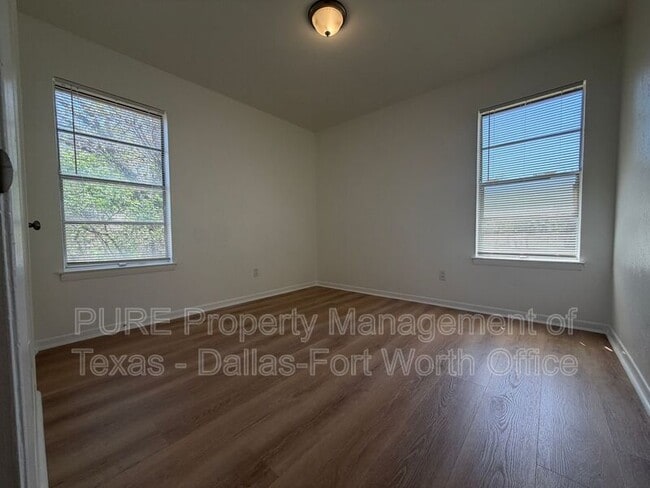 Building Photo - 6222 W Poly Webb Rd