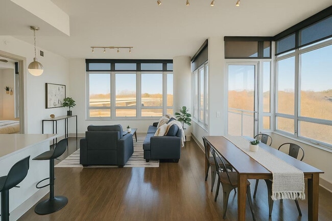 Building Photo - 1605 Anderson Rd