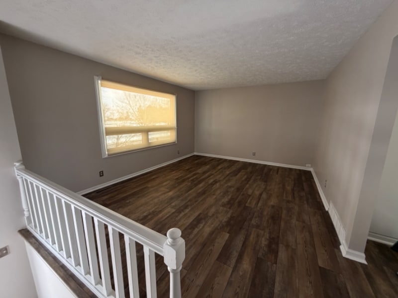 Building Photo - 221 E Glenmore Dr