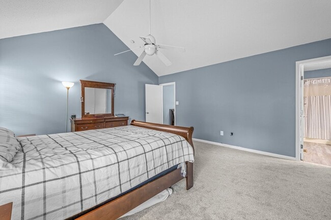 Building Photo - Modern Comfort in the Heart of Chesapeake ...