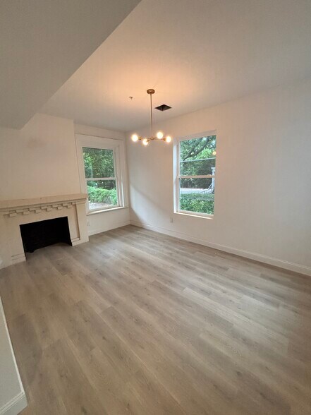 Building Photo - 261 Bradley St