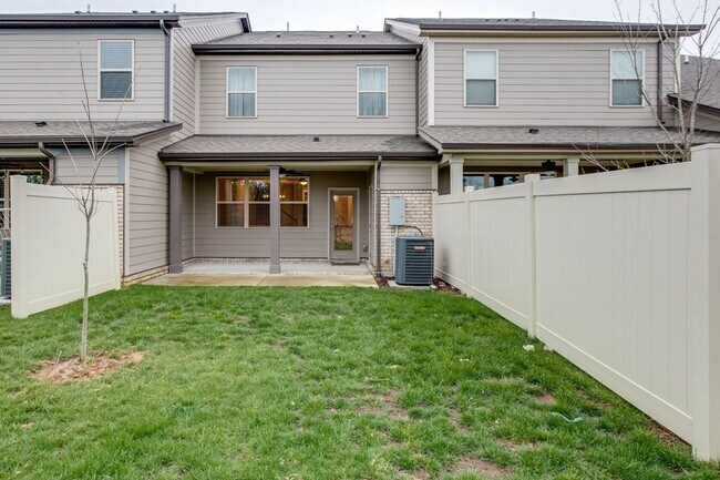Building Photo - 3125 Sassafras Ln