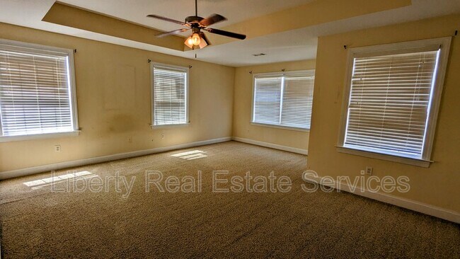 Building Photo - 401 Valdez Ct