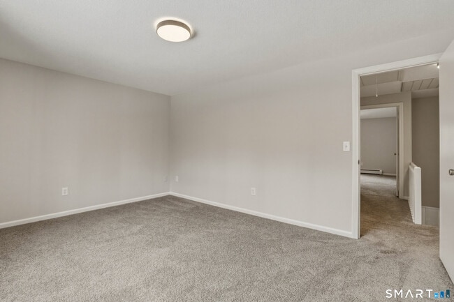 Building Photo - 116 Songbird Ln