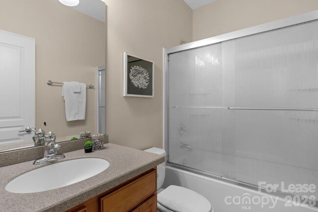 Building Photo - 2076 Belair Dr