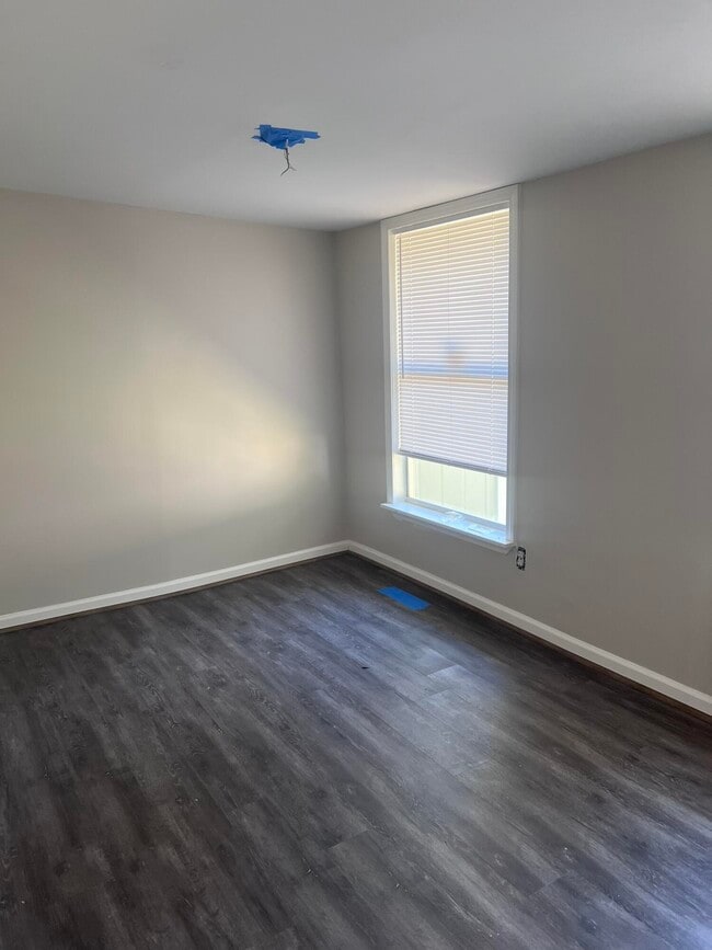 Building Photo - 2363 Susan Dr