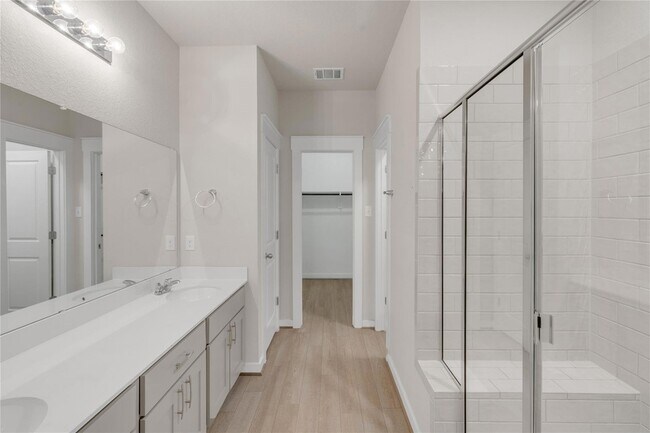 Building Photo - 17104 Crane Fly Dr