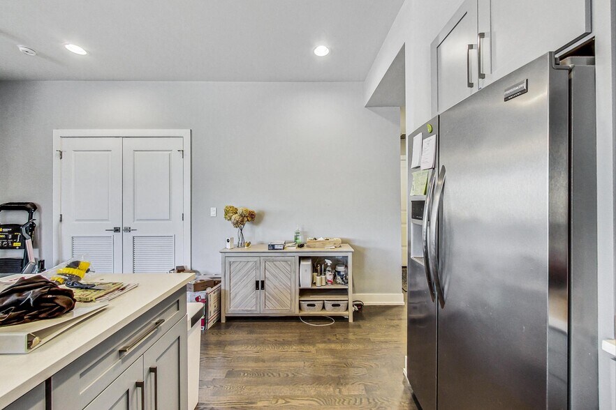 Building Photo - 3620 W Irving Park Rd