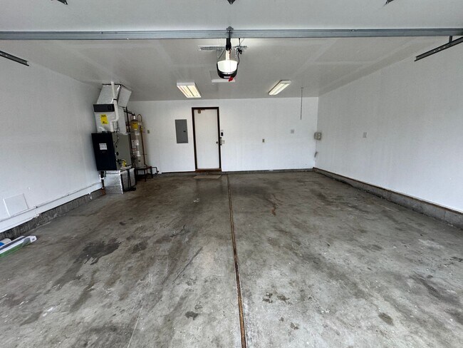 Building Photo - 2181 SW 213th Pl