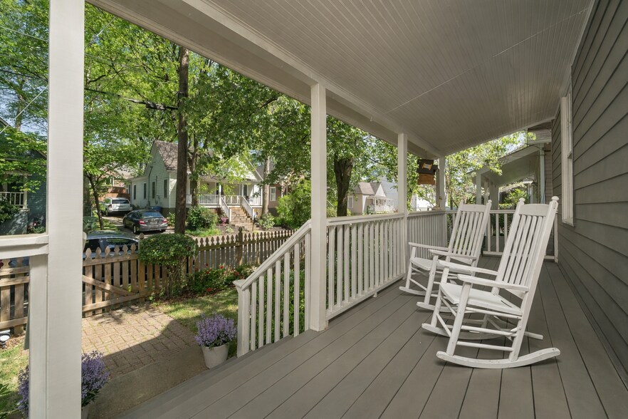 Building Photo - 125 Short St SE