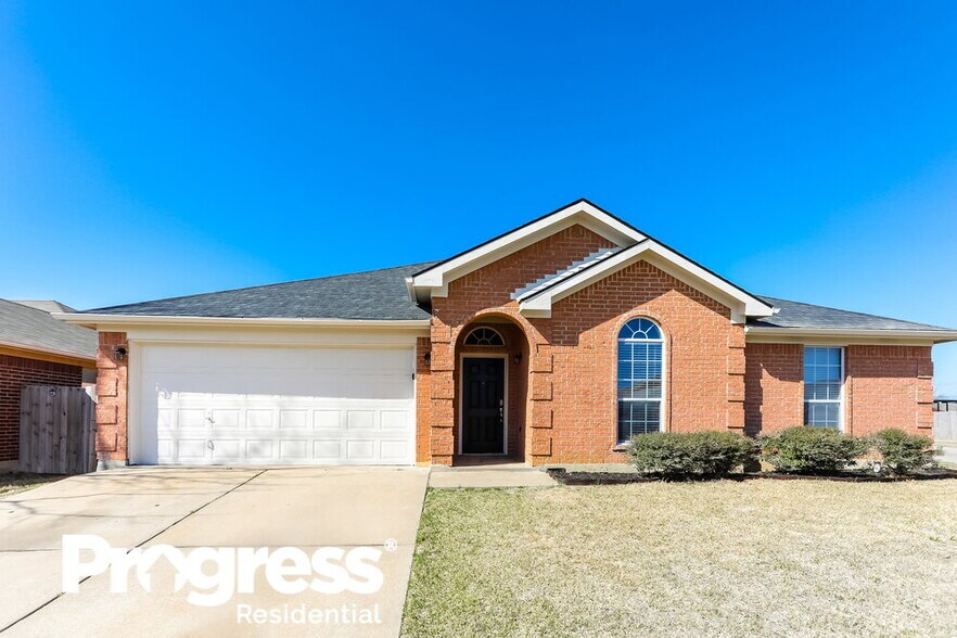 Primary Photo - 6918 Meadow Bend Dr