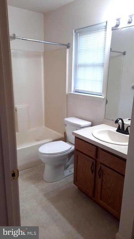 Building Photo - 137 Hunters Ridge Dr