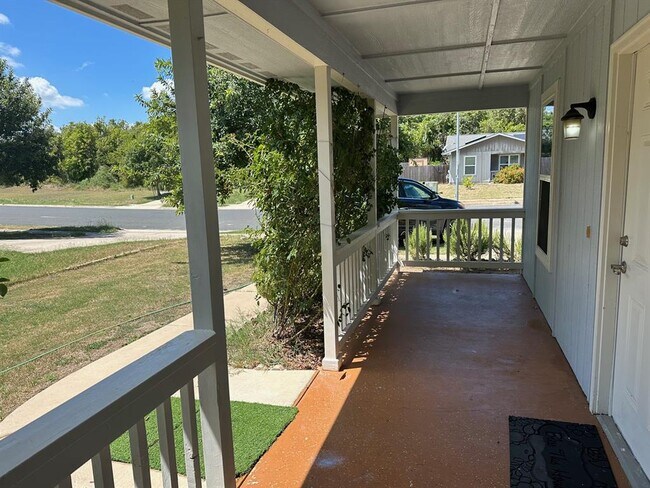 Building Photo - 6401 Sandshof Dr