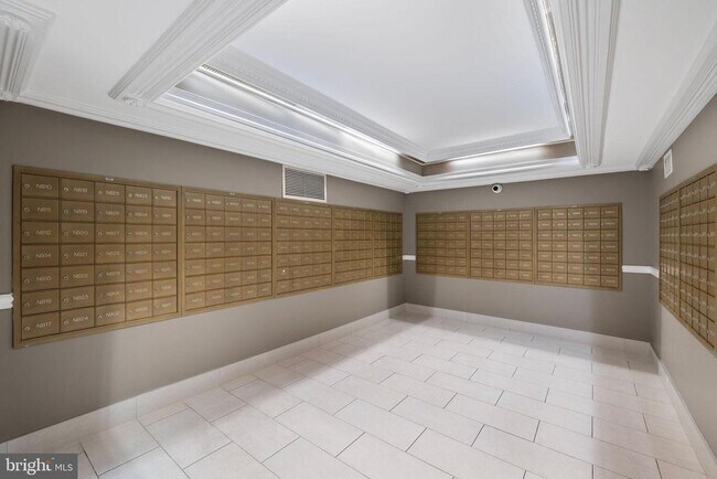 Building Photo - 5500 Friendship Blvd