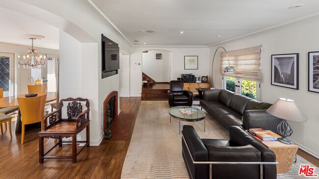 Building Photo - 1417 Queens Rd