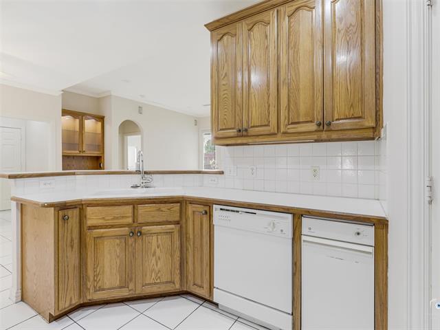 Building Photo - 609 Sunningdale