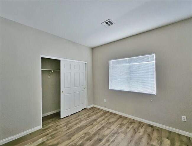 Building Photo - GATED SUMMERLIN HOME | 5 BEDROOM + DOWNSTAIRS DEN | 3-CAR GARAGE