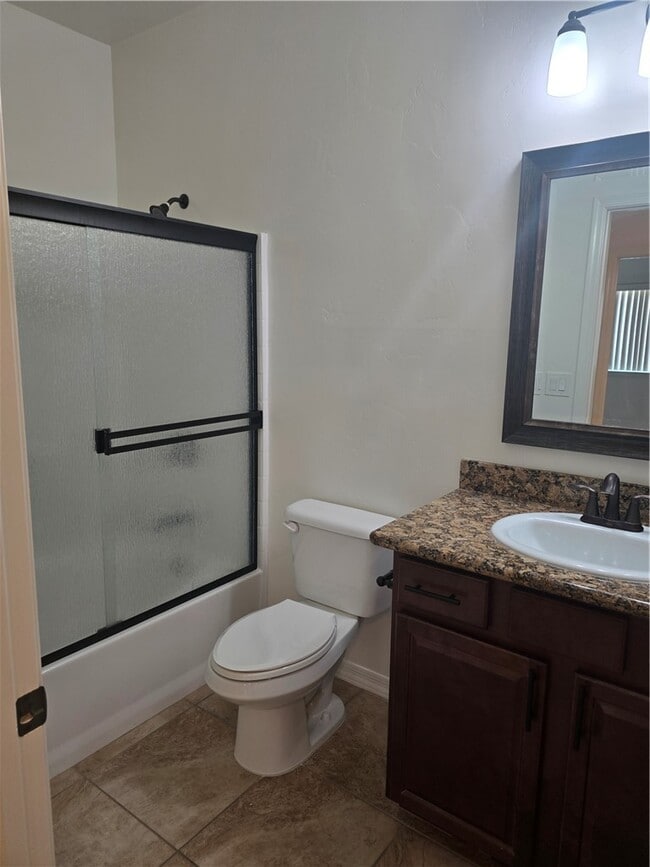 Building Photo - 417 Chablis Ct