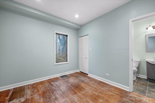 Building Photo - 708 S 1st St