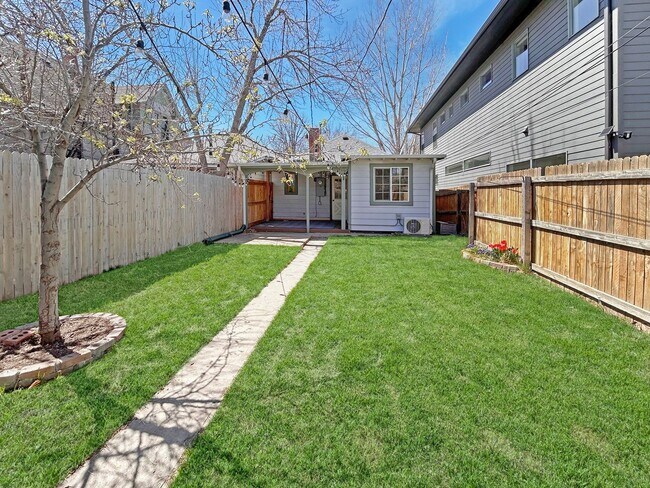 Building Photo - $0 DEPOSIT OPTION. CHARMING 3 BEDROOM WITH FENCED IN YARD AND DETACHED GARAGE IN DENVER'S BERKELE...