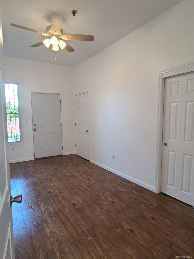 Building Photo - 108 Bradford St