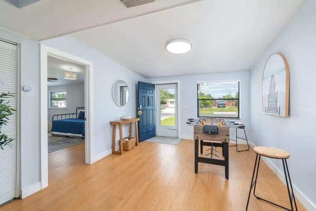 Building Photo - 3762 Catalina Rd