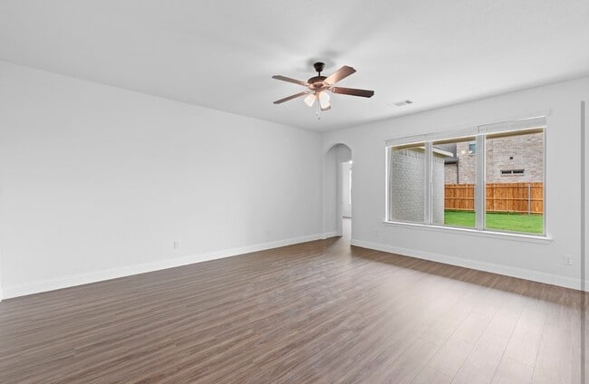 Building Photo - 2405 Peebles Ln