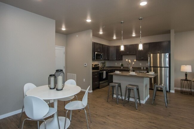 Building Photo - Spacious 1-bedroom, 1.5 bath, 2nd floor, with Balcony view, Available 7/1/2026