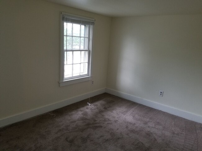 Building Photo - Chesapeake City 2BR/1BA Home for only $900...