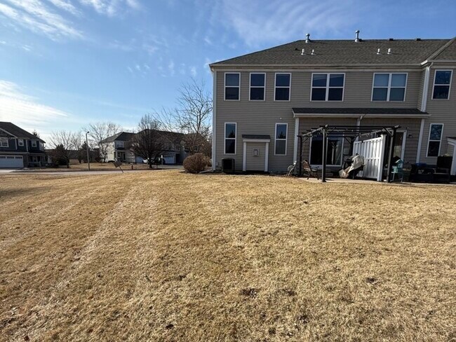 Building Photo - 286 Wolverine Dr