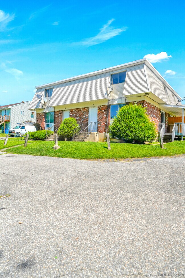 Primary Photo - 387 Bucks Hl Rd