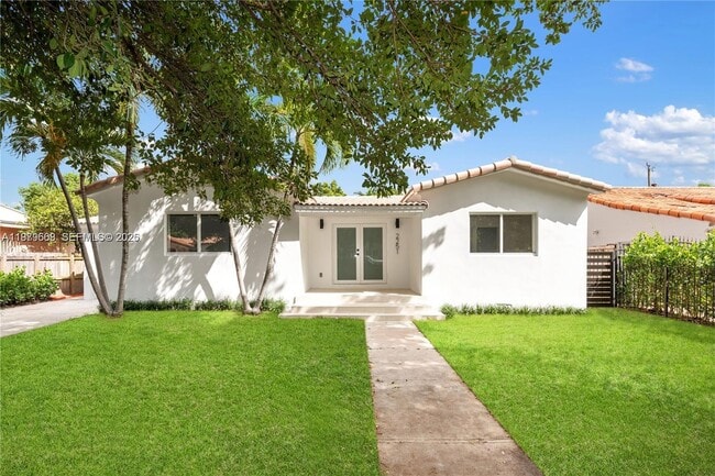 Building Photo - 2251 SW 20th St