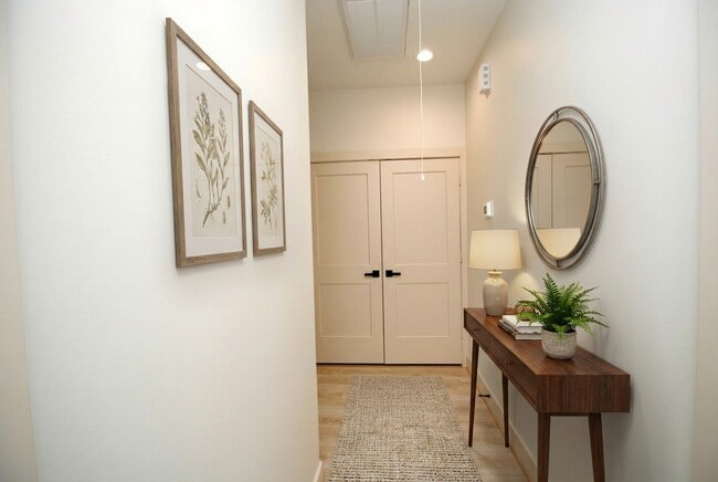 Building Photo - 6310 Illinois St