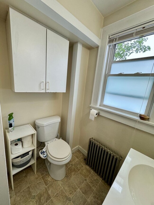 Building Photo - Apartment for Rent