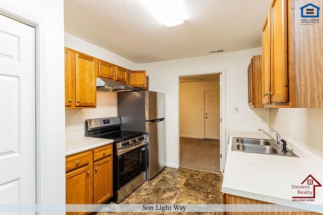 Building Photo - 6457 Son Light Way
