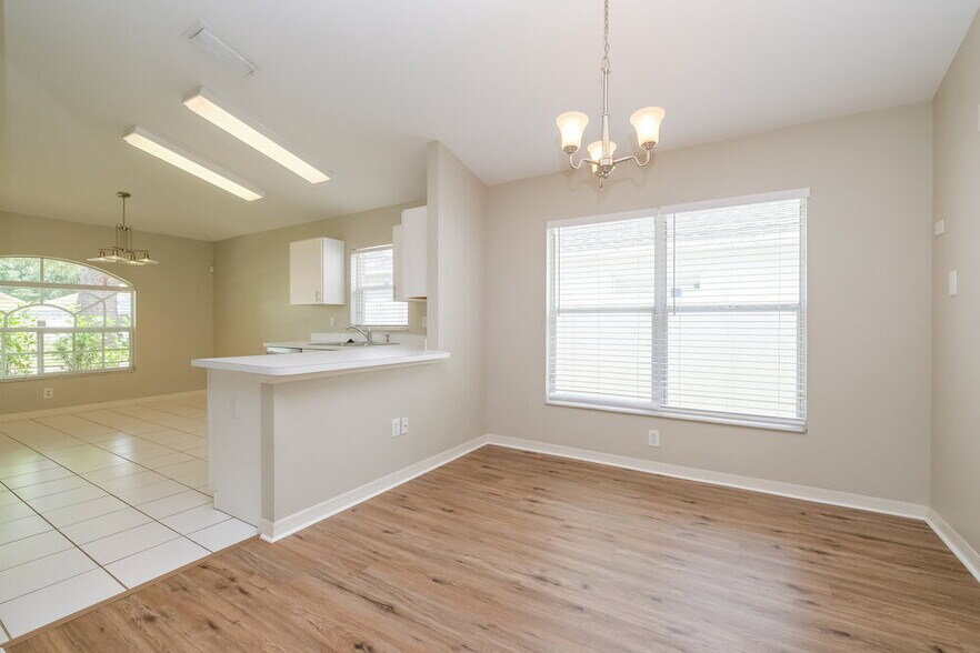 Building Photo - 9339 Hidden Water Cir