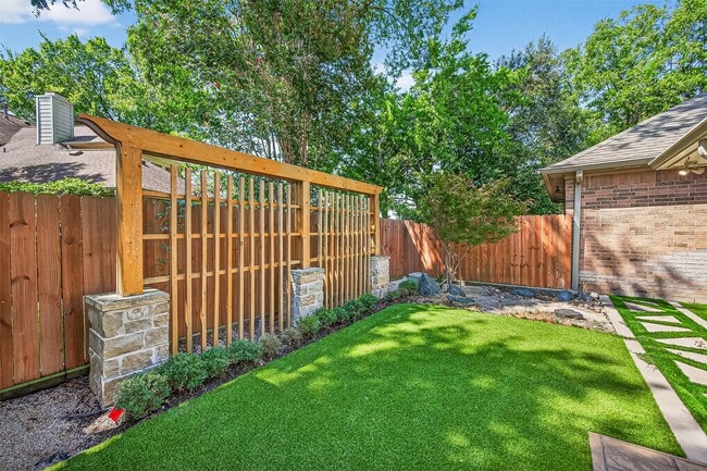 Building Photo - 1106 Parkhaven Ln