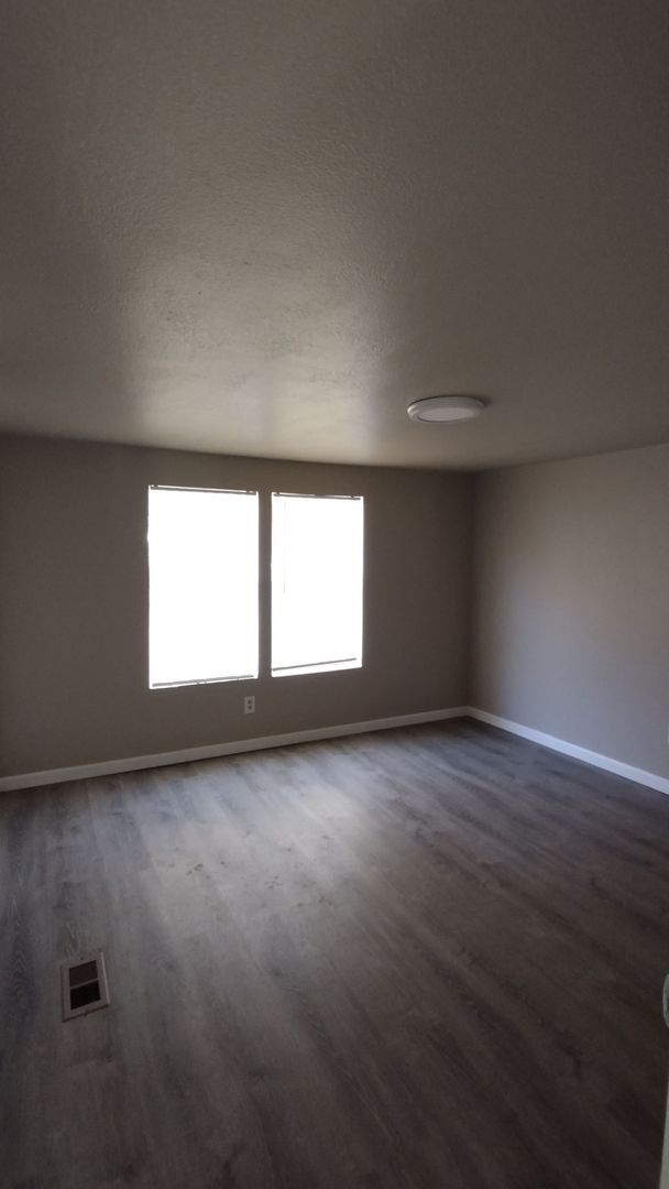 Building Photo - Large 4 Bedroom 2 Bath Home in Granbury - Indian Harbor