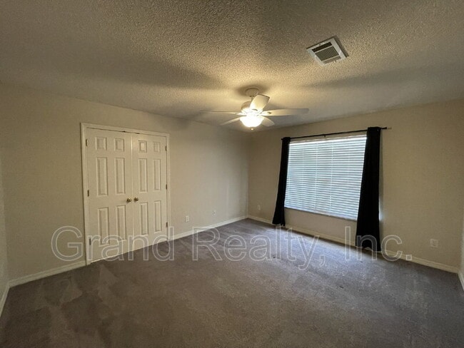 Building Photo - 10337 Wailuku Dr