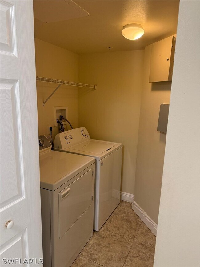 Building Photo - 8735 River Homes Lane