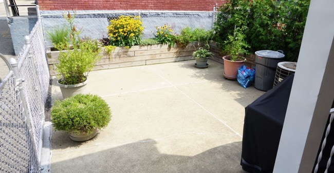 Building Photo - 3827 Liberty Ave