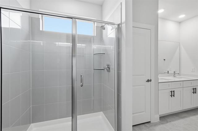 Building Photo - 1500 Lake District Dr