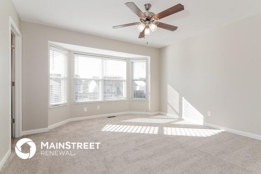 Building Photo - 3064 Laurel Village Cir