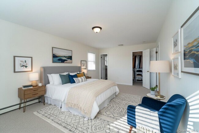 Building Photo - 556 E Harrison St