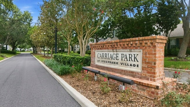 Building Photo - 3947 Carriage Park Row