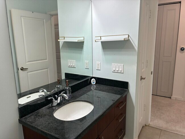 Building Photo - 300 S Australian Ave