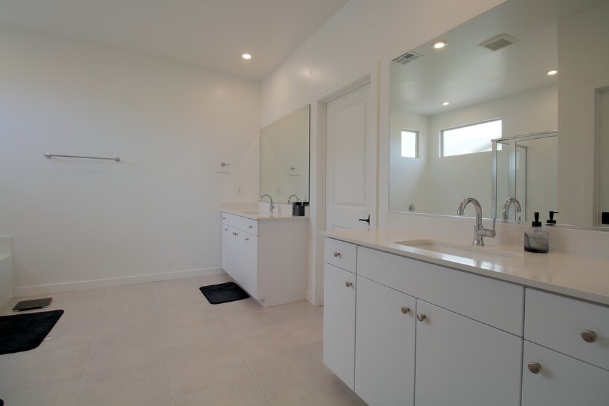 Building Photo - 1732 Rock Ridge Pl
